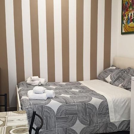 Ferienwohnung Mini Loft - Bari Centro - A Due Passi Dal Mare Exterior foto