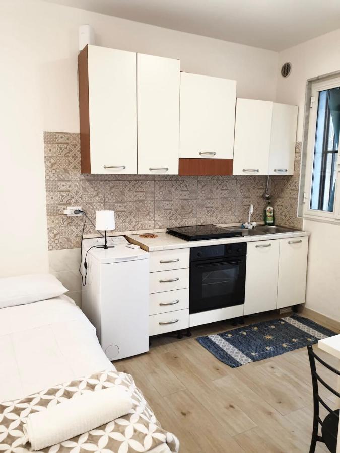 Ferienwohnung Mini Loft - Bari Centro - A Due Passi Dal Mare Exterior foto
