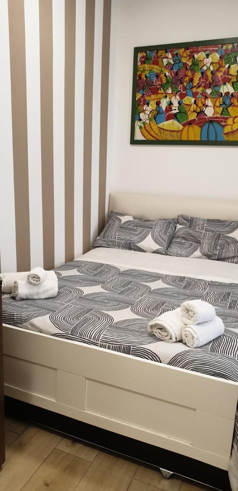 Ferienwohnung Mini Loft - Bari Centro - A Due Passi Dal Mare Exterior foto