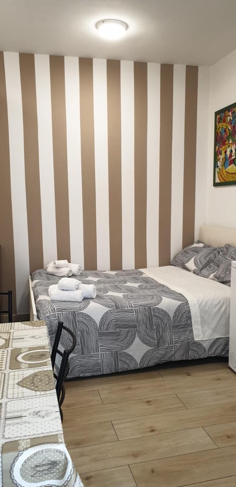 Ferienwohnung Mini Loft - Bari Centro - A Due Passi Dal Mare Exterior foto